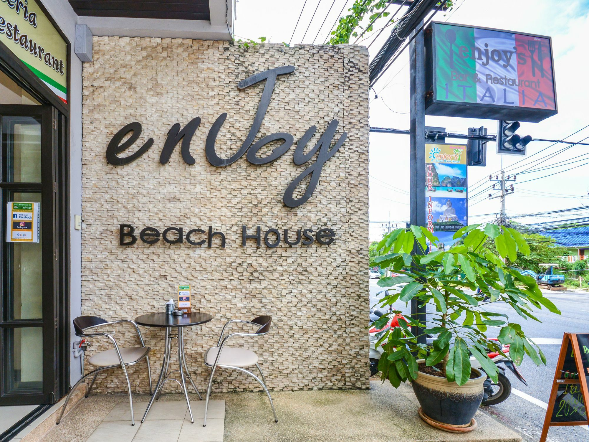 Enjoy'S Beach House & Cafe' Ban Karon Eksteriør bilde